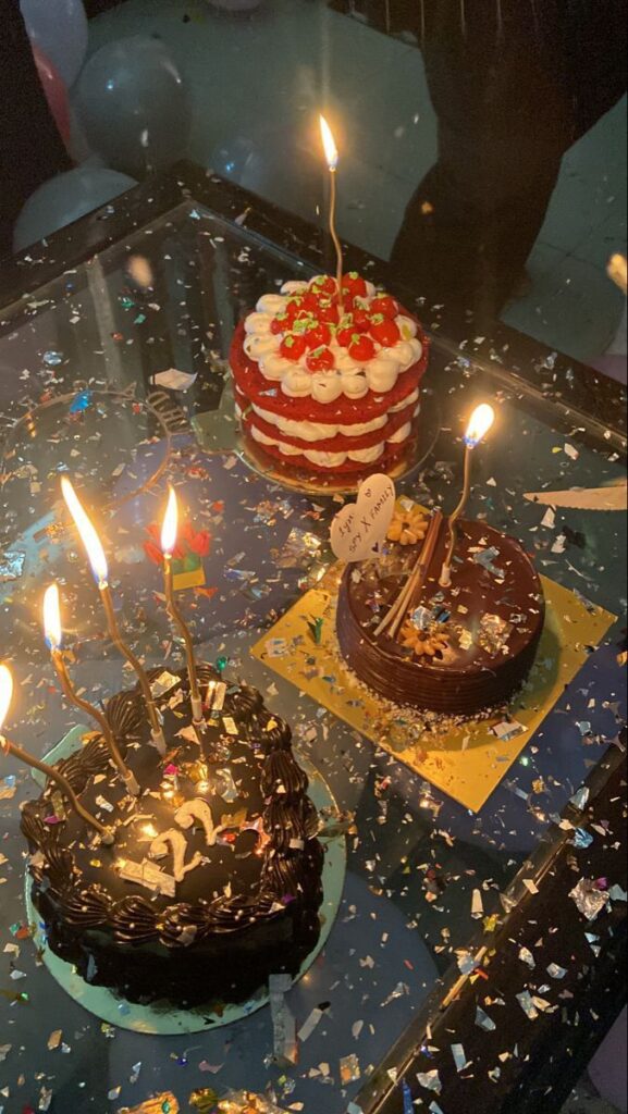 Celebrating Pakistan’s Bounty: Mini Cakes Showcasing Local Flavors and Ingredients